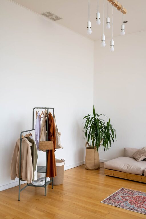 Simple Ways to Create a More Organized and Clutter-Free Home Environment